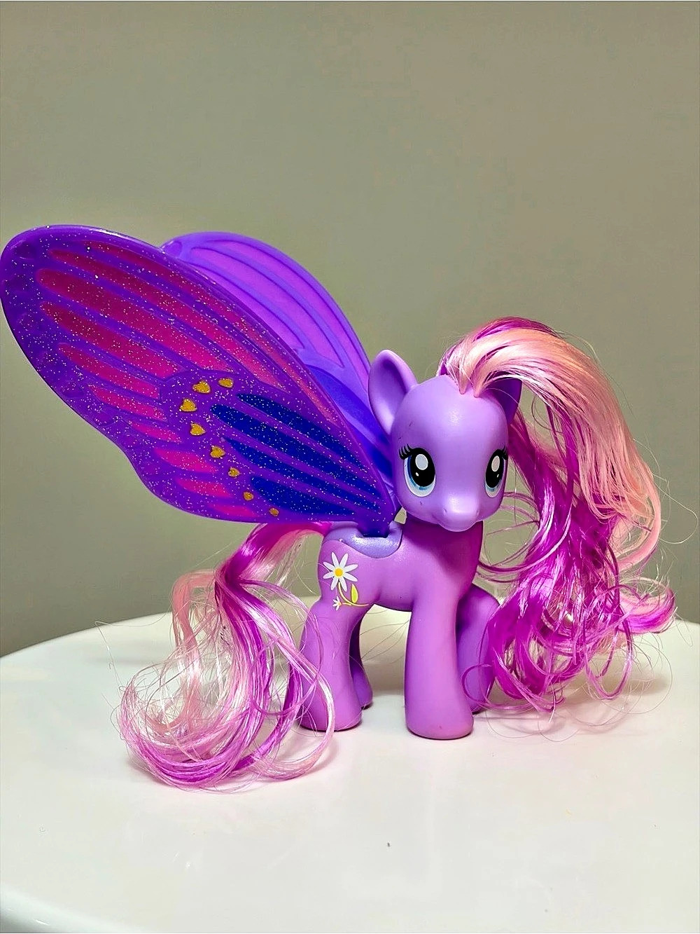 My Little Pony 2012 - Glimmer Wings Daisy Dreams 3” Brushable Pony/Moving Wings